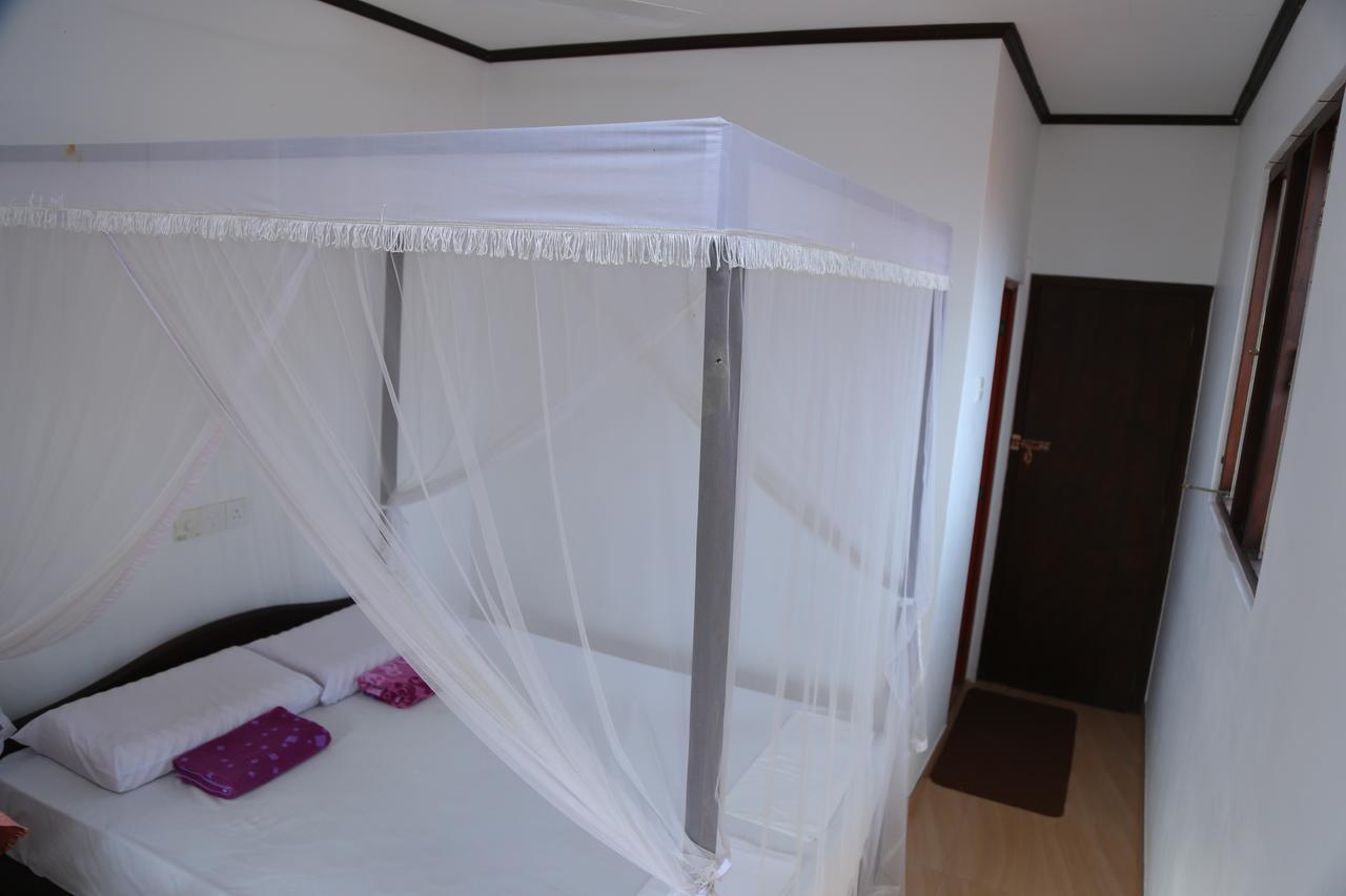 Holiday Home Bentota Esterno foto
