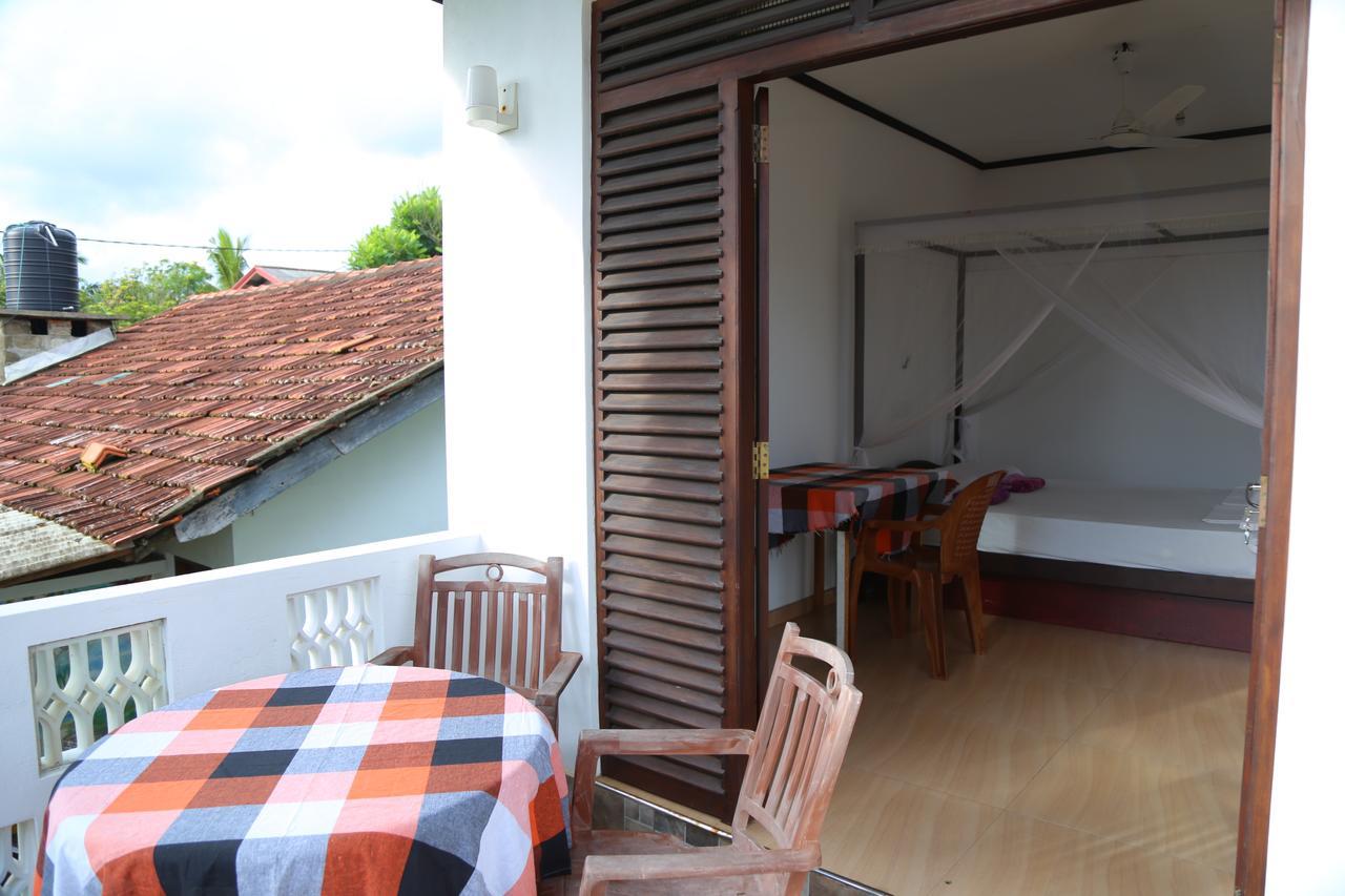 Holiday Home Bentota Esterno foto